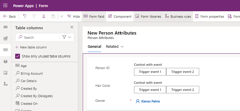 Das Diagramm zeigt mehrere Steuerelemente, die dem Formular hinzugefügt wurden