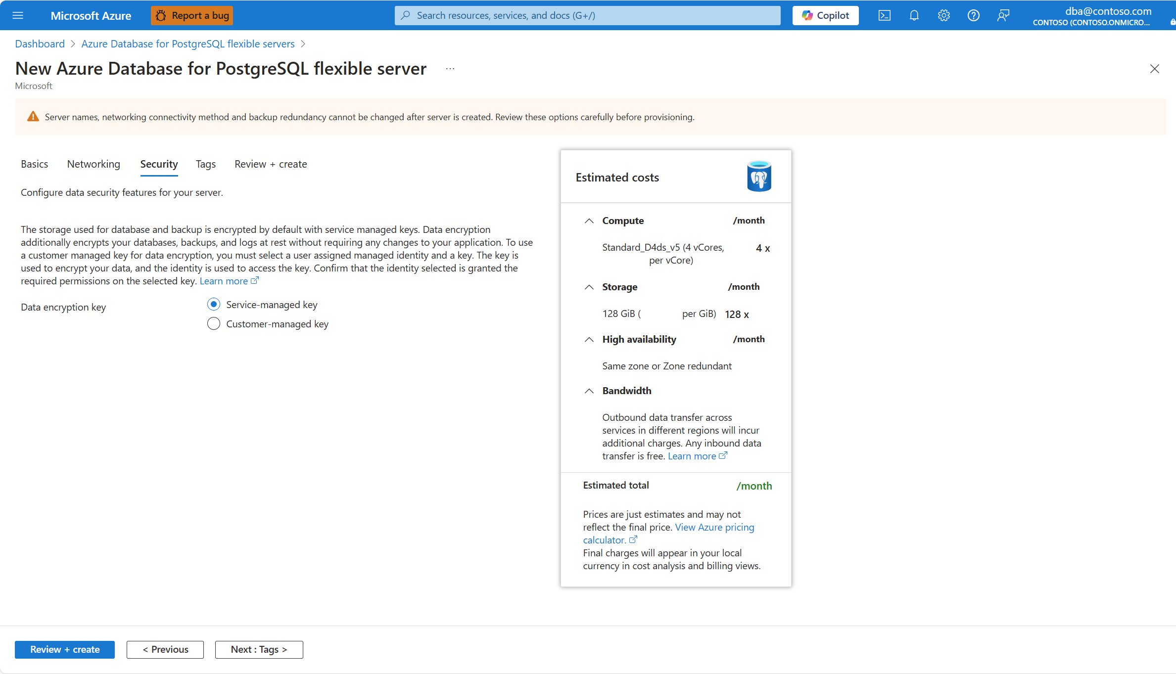 Captura de pantalla que resalta el botón Siguiente: Etiquetas en la pestaña Seguridad del asistente para la Nueva instancia de Azure Database for PostgreSQL.