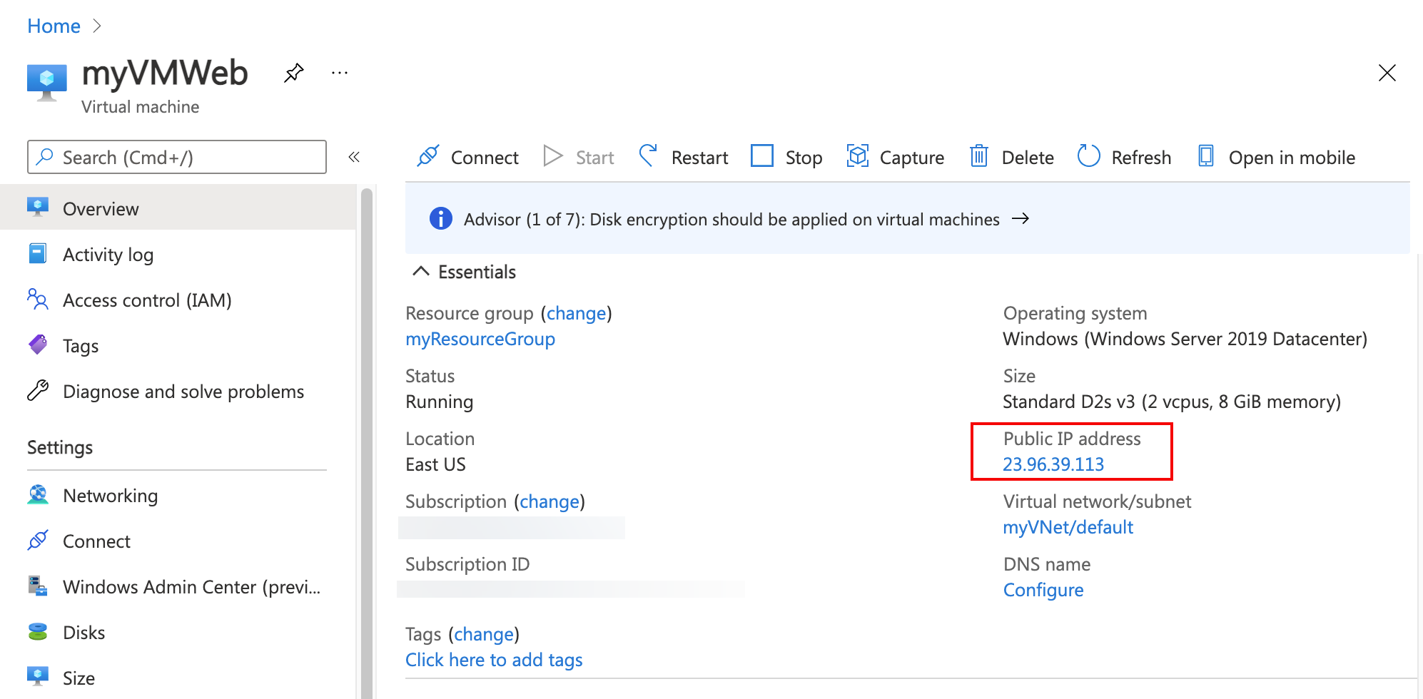 Снимок экрана: общедоступный IP-адрес виртуальной машины на странице 