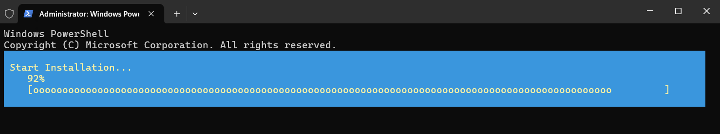 Снимок экрана: окно PowerShell, показывающее ход установки Hyper-V в Windows Server.