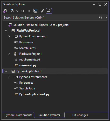 Skärmbild som visar en Visual Studio-lösning som innehåller både Python- och Flask-projekt i Solution Explorer.