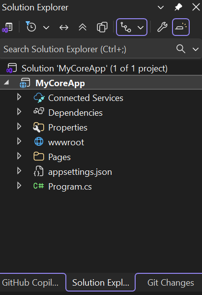 屏幕截图显示了在 Visual Studio 的解决方案资源管理器中选择的 MyCoreApp 项目及其内容。